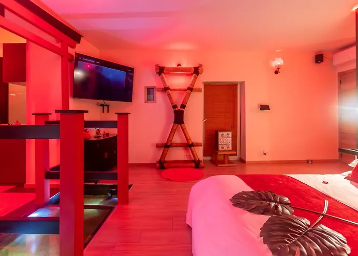 Yetişkin Oteli Temple Torii